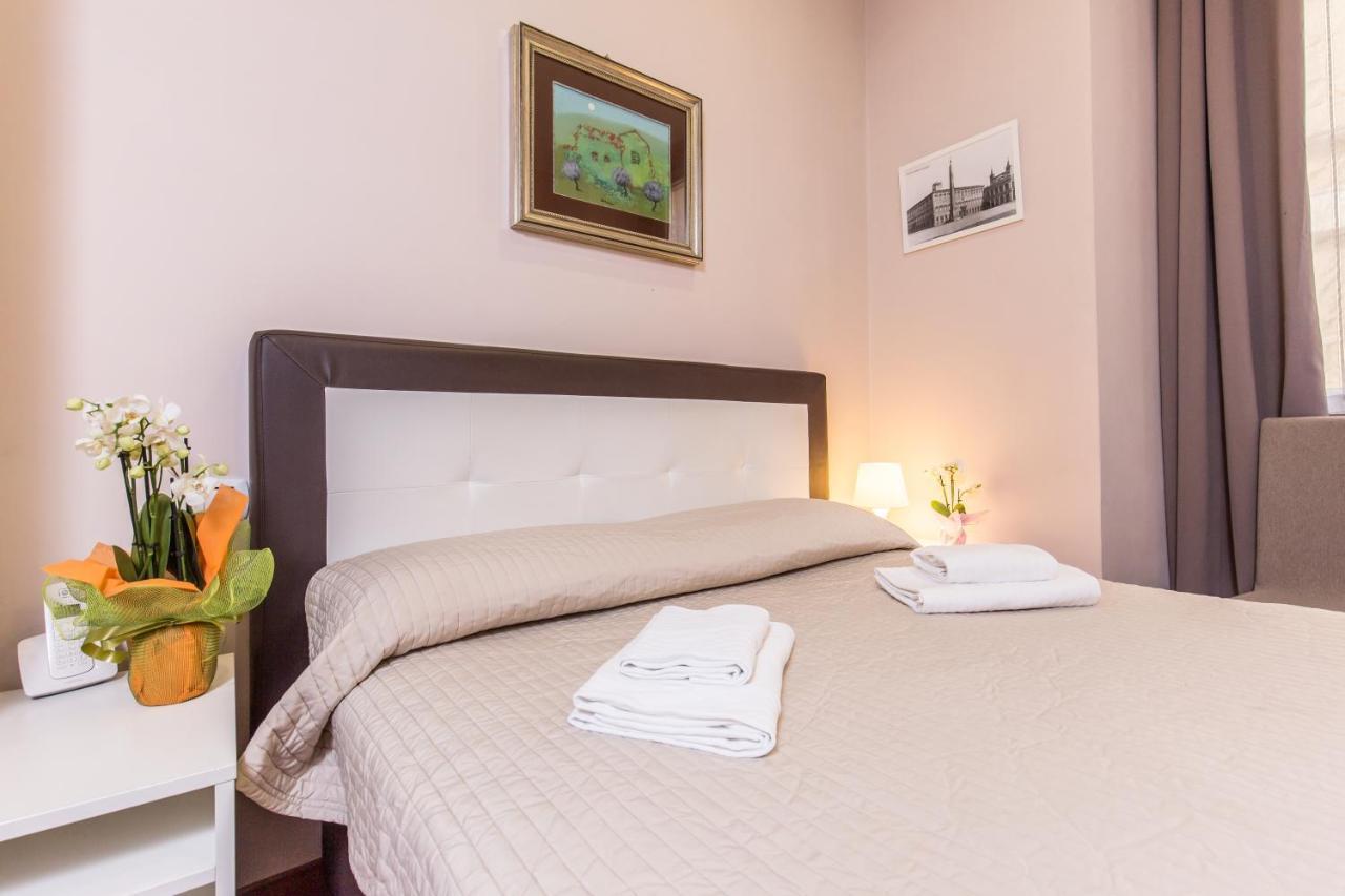 Azzurra Rooms Rome Exterior photo
